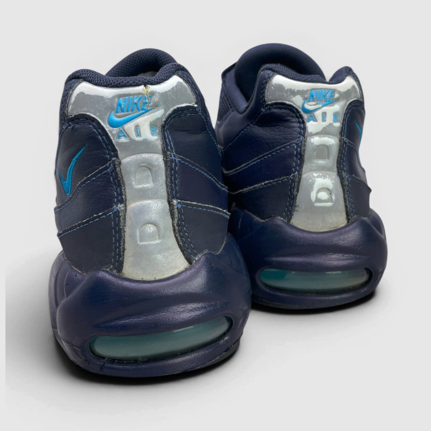 Nike Air Max 95 — buty sportowe męskie w bardzo dobrym stanie rozmiar 45, widok z tyłu