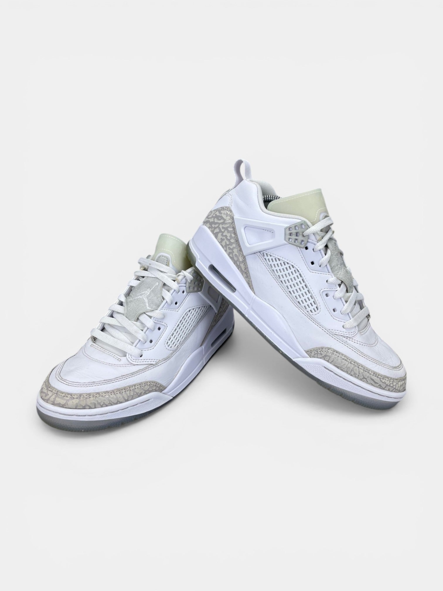 Jordan Spizike Low “White / Metallic Silver / Barely Blue / Neutral Grey” Metallic Silver / Barely Blue - buty sportowe, boczny profil