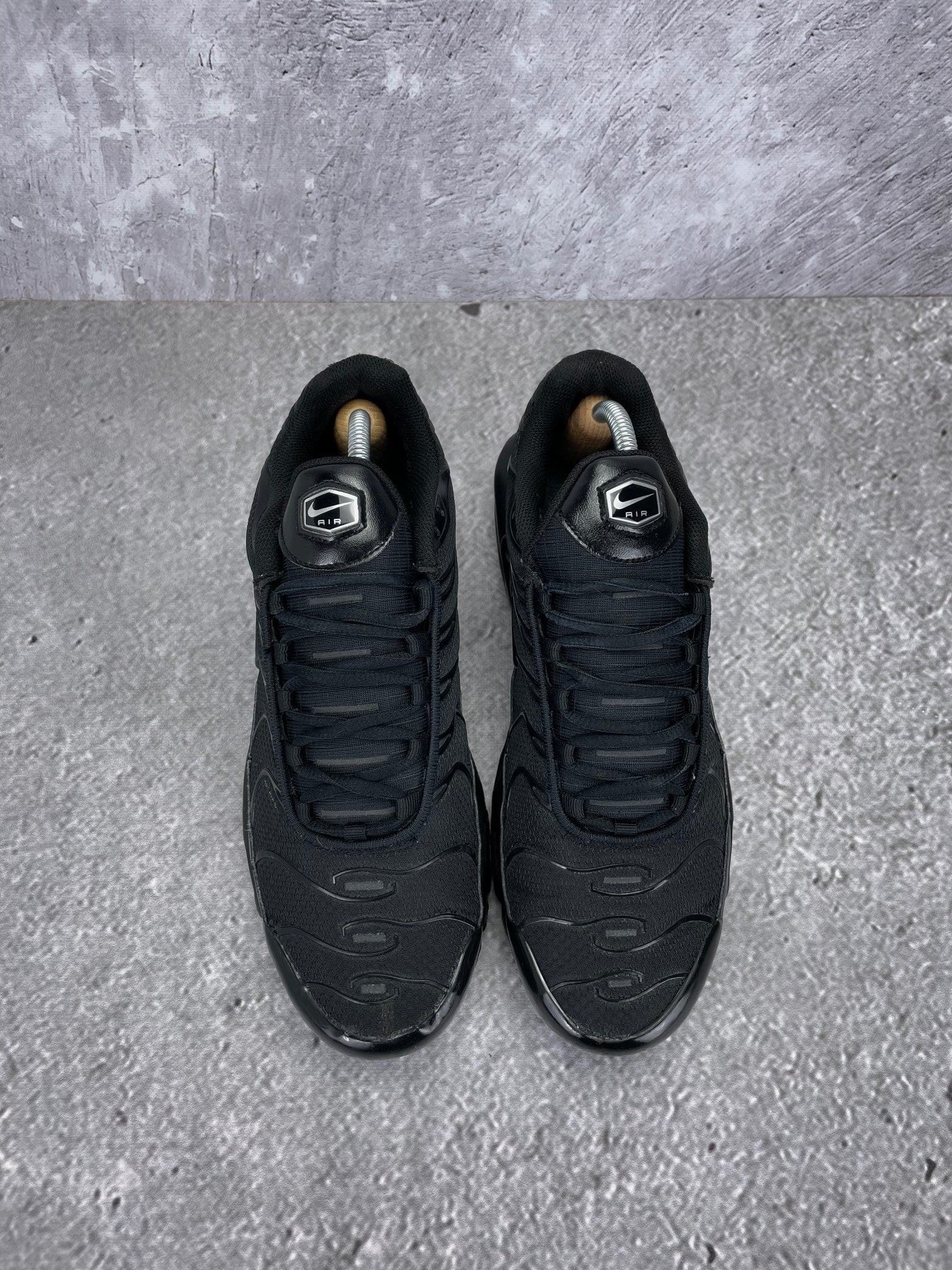 Nike Air Max Plus Triple Black - buty sportowe, widok z góry