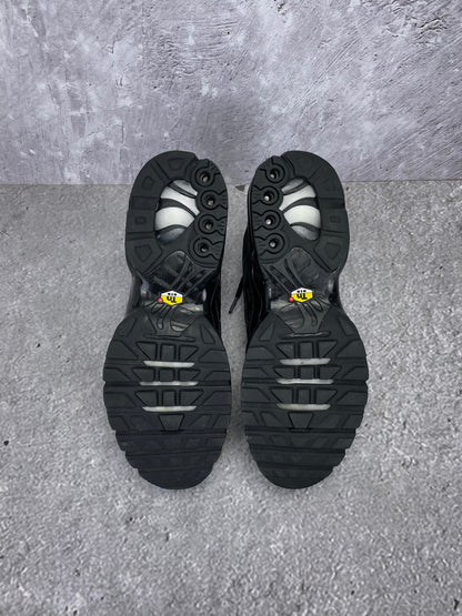 Nike Air Max Plus Triple Black - buty sportowe, podeszwa