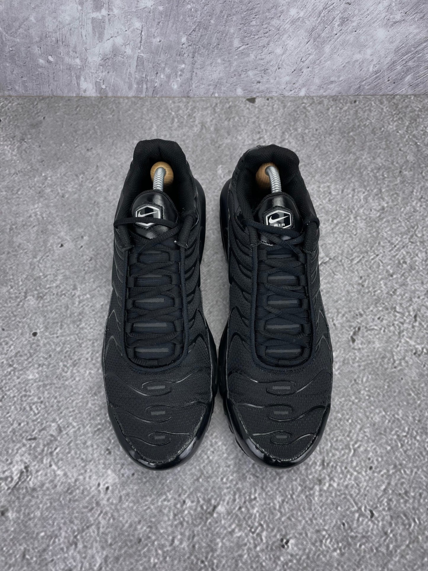Nike Air Max Plus Triple Black - buty sportowe, widok z góry