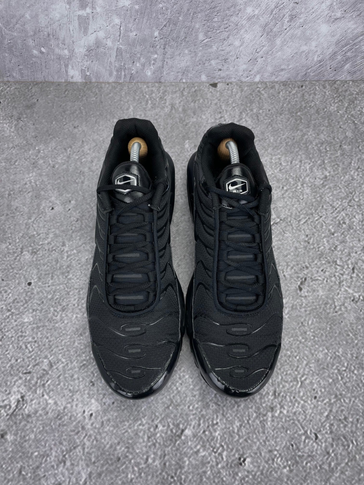Nike Air Max Plus Triple Black - buty sportowe, widok z góry