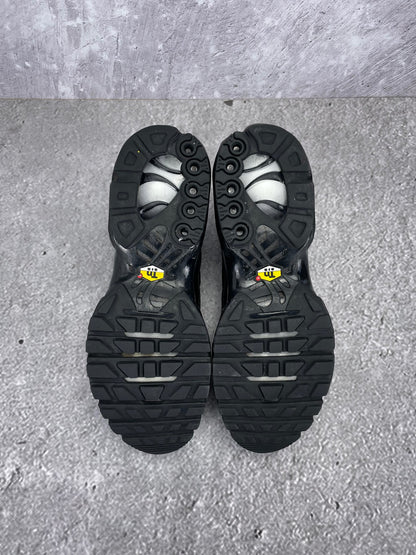 Nike Air Max Plus Triple Black - buty sportowe, podeszwa