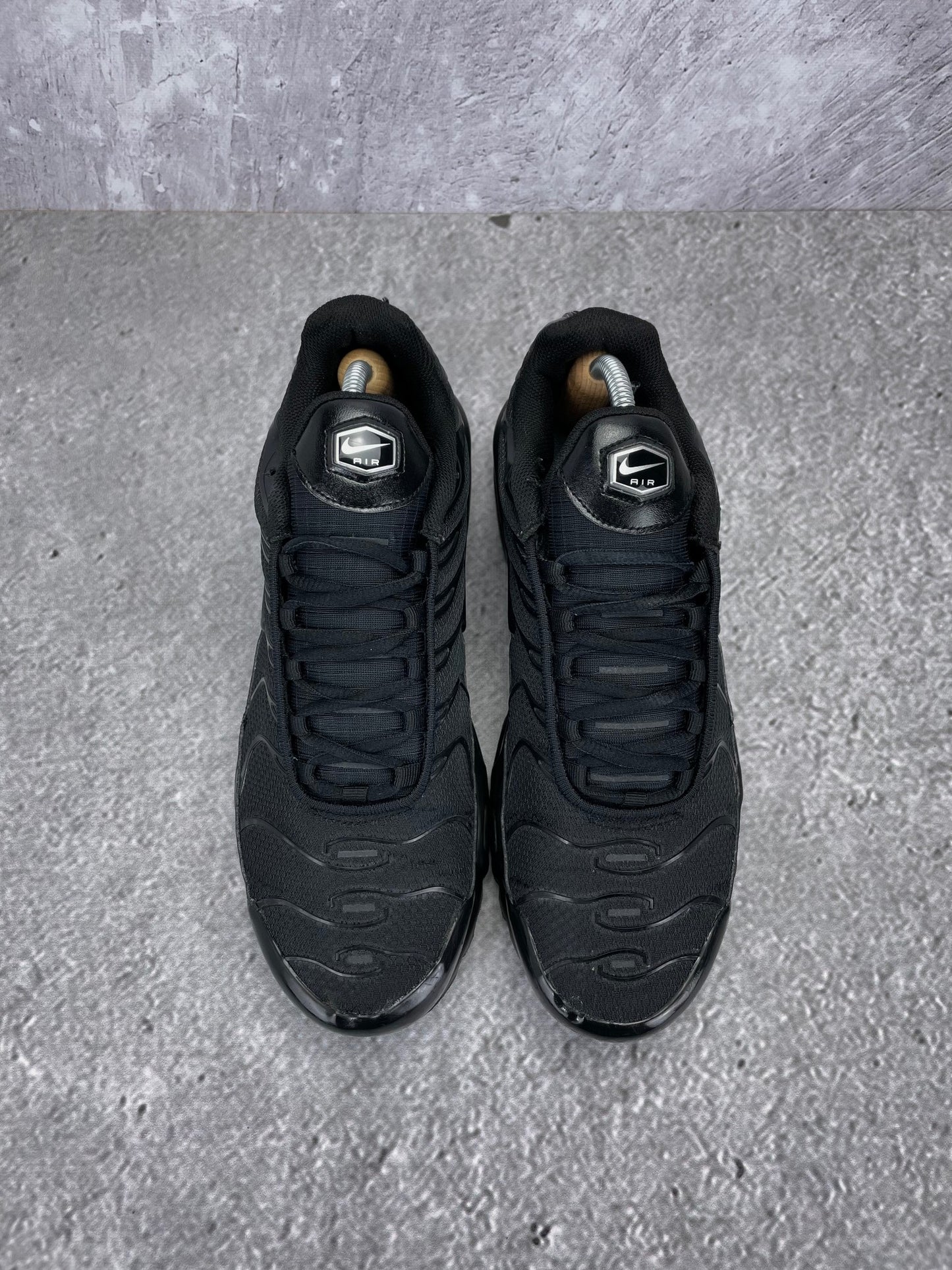 Nike Air Max Plus Triple Black - buty sportowe, widok z góry