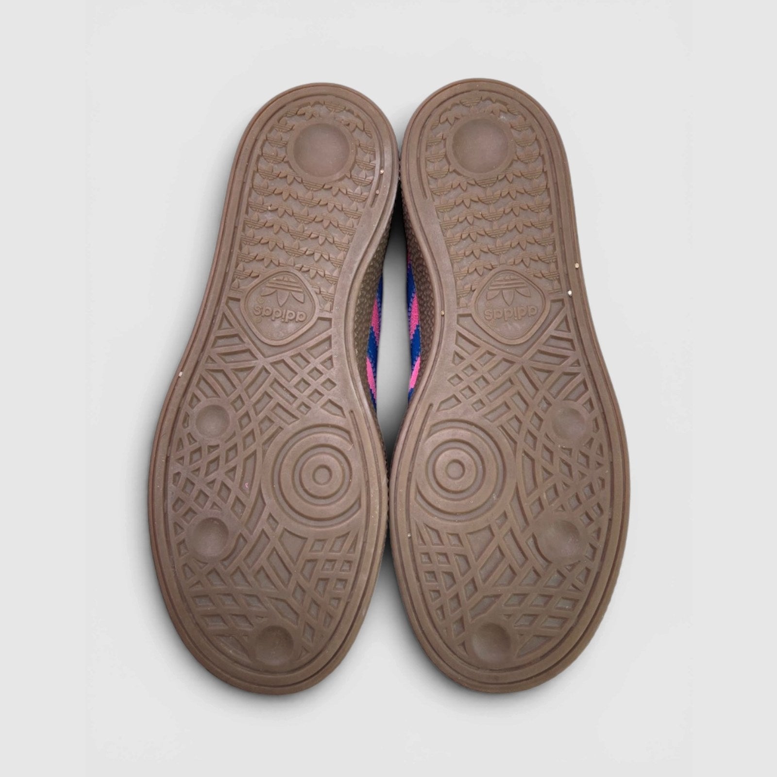 Adidas Spezial — buty sportowe damskie w bardzo dobrym stanie rozmiar 34, podeszwa