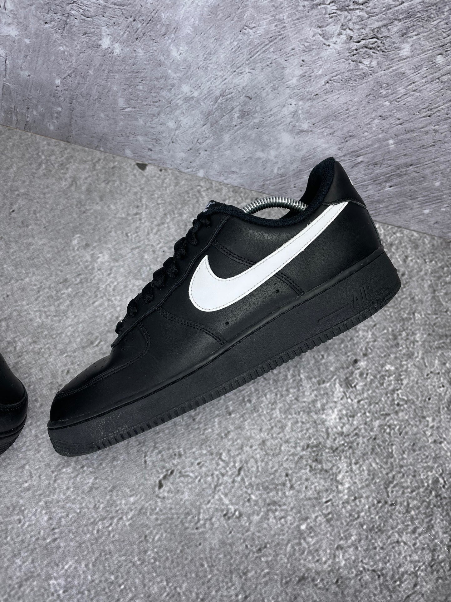 Nike Air Force 1 '07 Black White - buty sportowe, widok z góry na wewnętrzną stronę butów