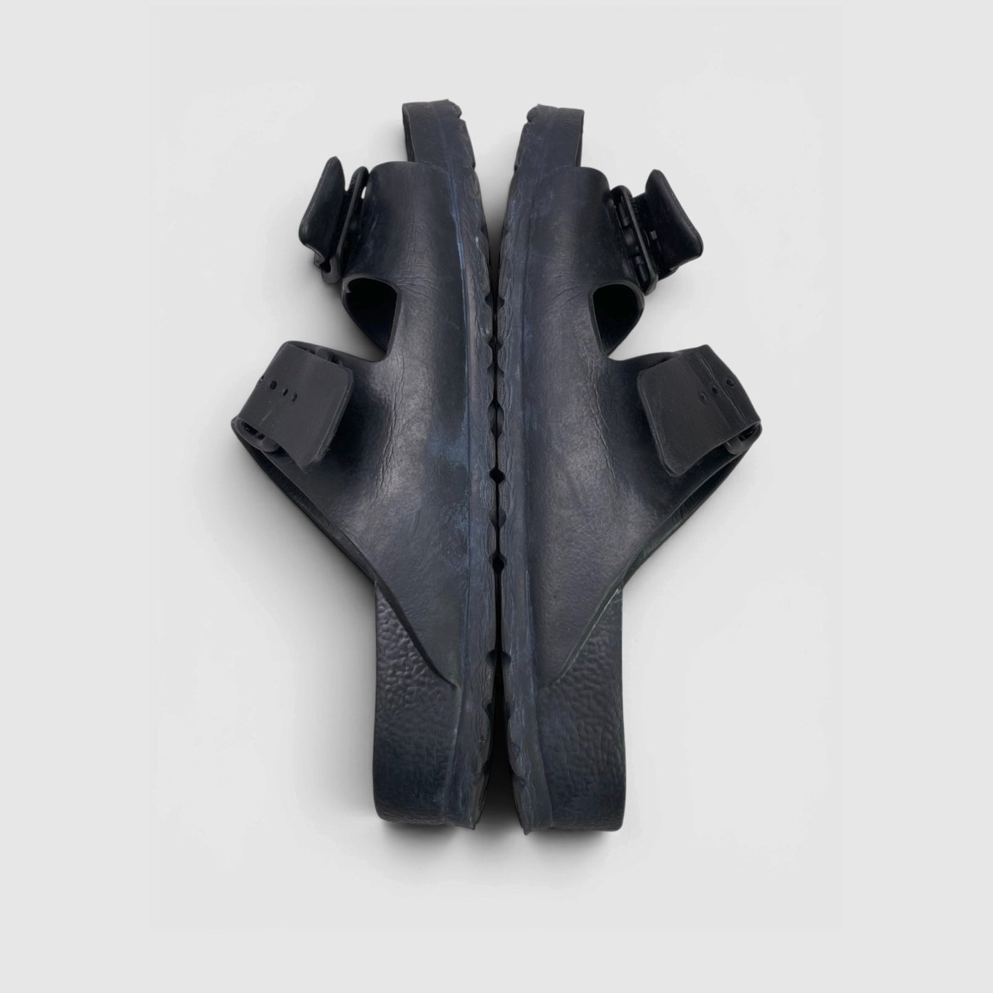 Birkenstock Arizona — klapki damskie w bardzo dobrym stanie rozmiar 39, boczny profil, lewa strona