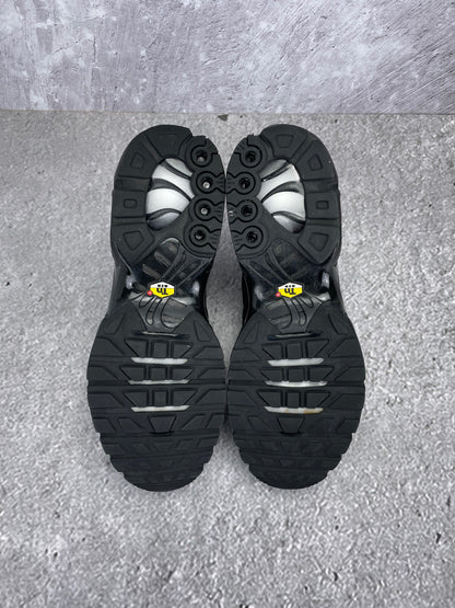 Nike Air Max Plus Triple Black - buty sportowe, podeszwa