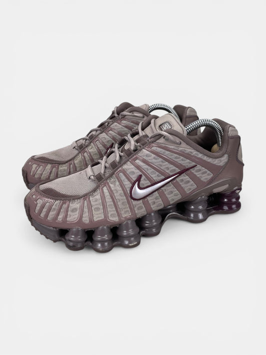 Nike Shox TL Night Maroon - buty sportowe, widok z boku