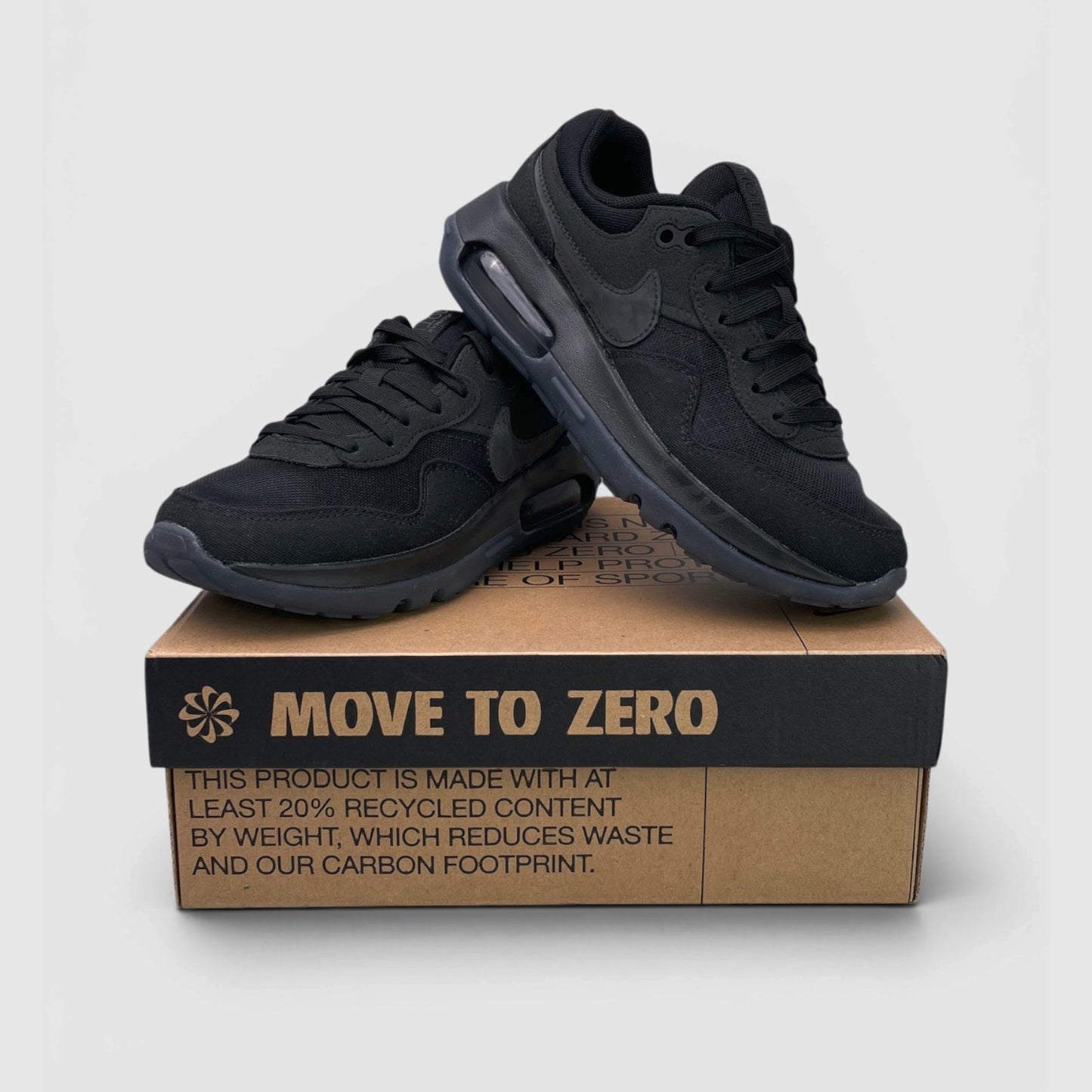 Nike Air Max Motif GS — buty sportowe damskie nowe rozmiar 35.5, para butów