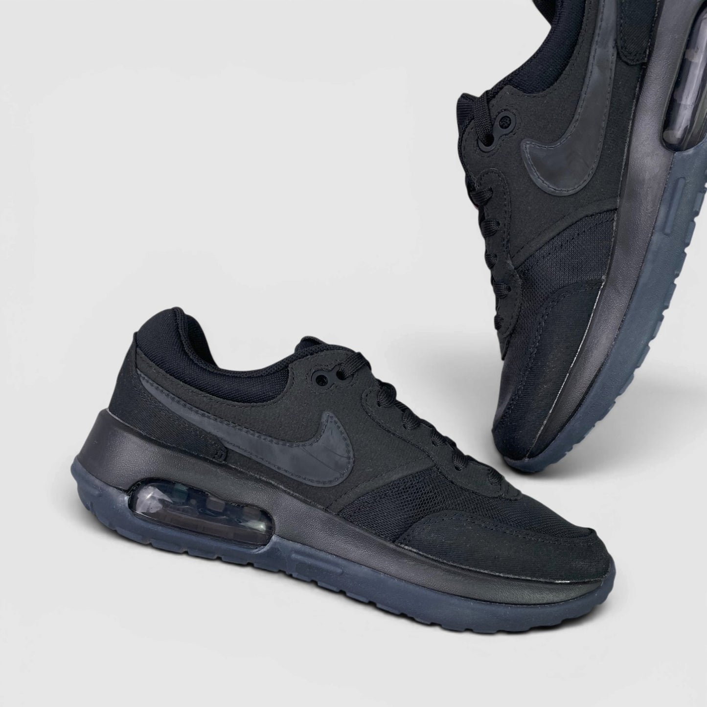 Nike Air Max Motif GS — buty sportowe damskie nowe rozmiar 35.5, boczny profil, lewa strona