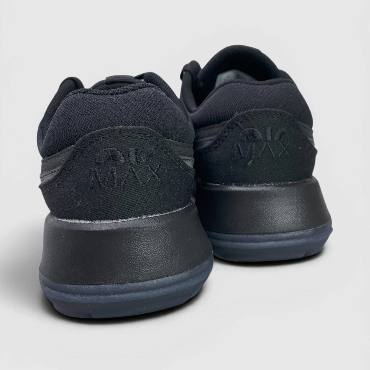 Nike Air Max Motif GS — buty sportowe damskie nowe rozmiar 35.5, widok z tyłu