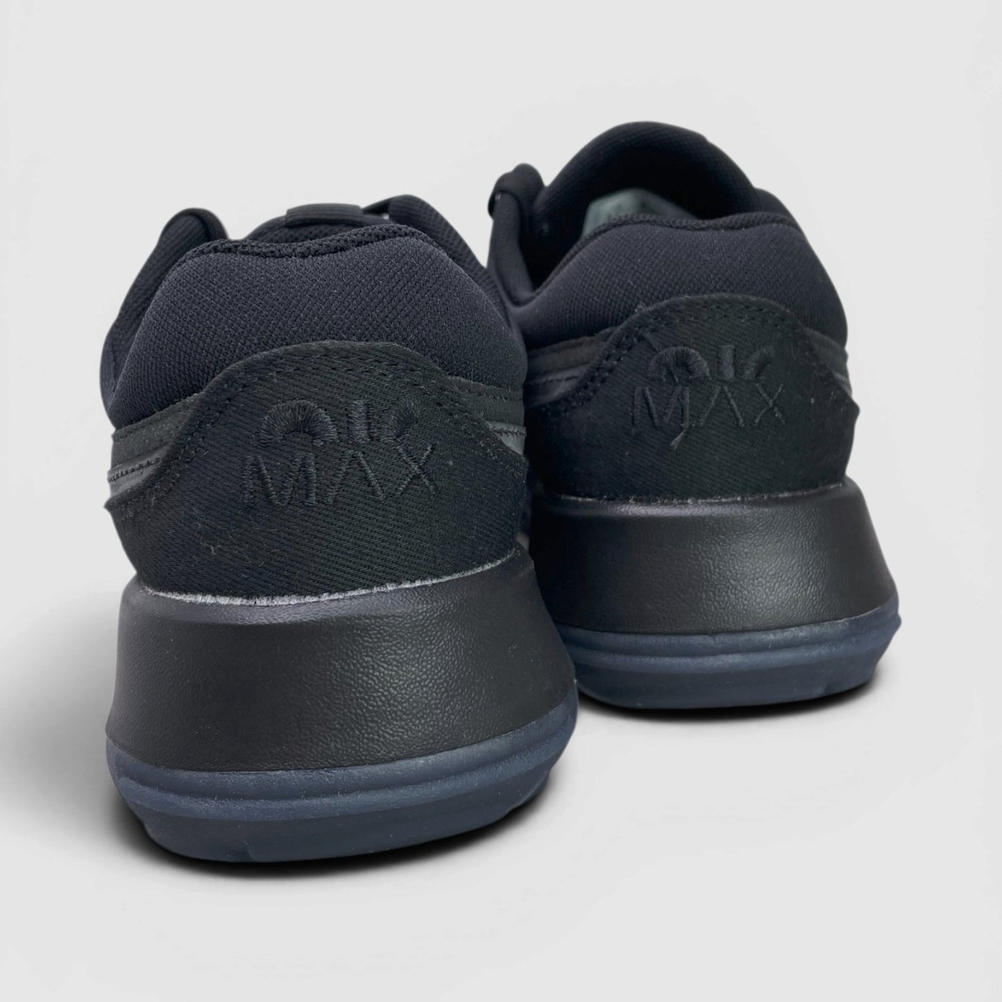 Nike Air Max Motif GS — buty sportowe damskie nowe rozmiar 35.5, widok z tyłu