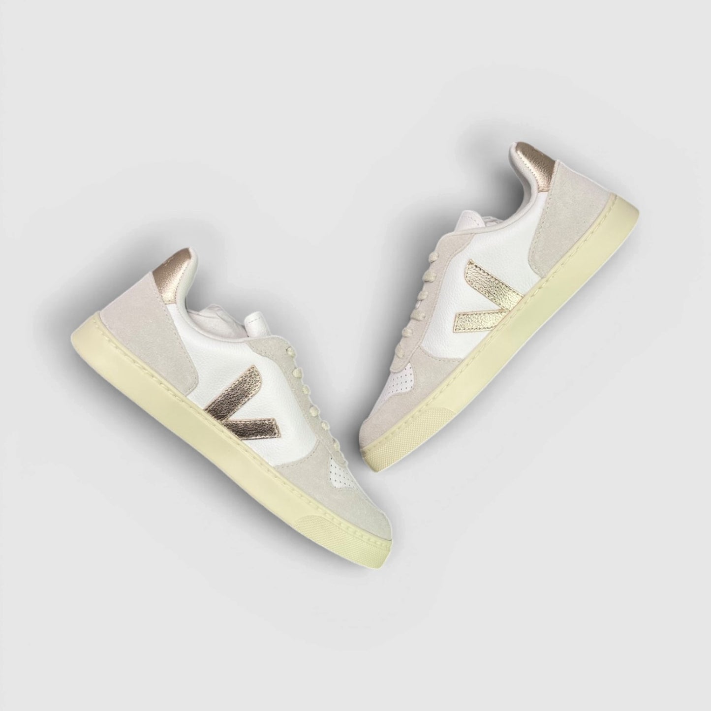 Veja Small V-10 — buty sportowe damskie nowe rozmiar 34, para butów