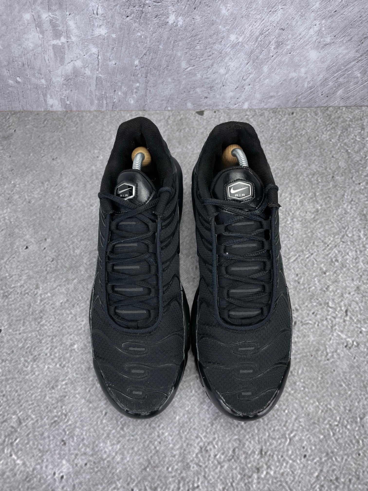 Nike Air Max Plus Triple Black - buty sportowe, widok z góry