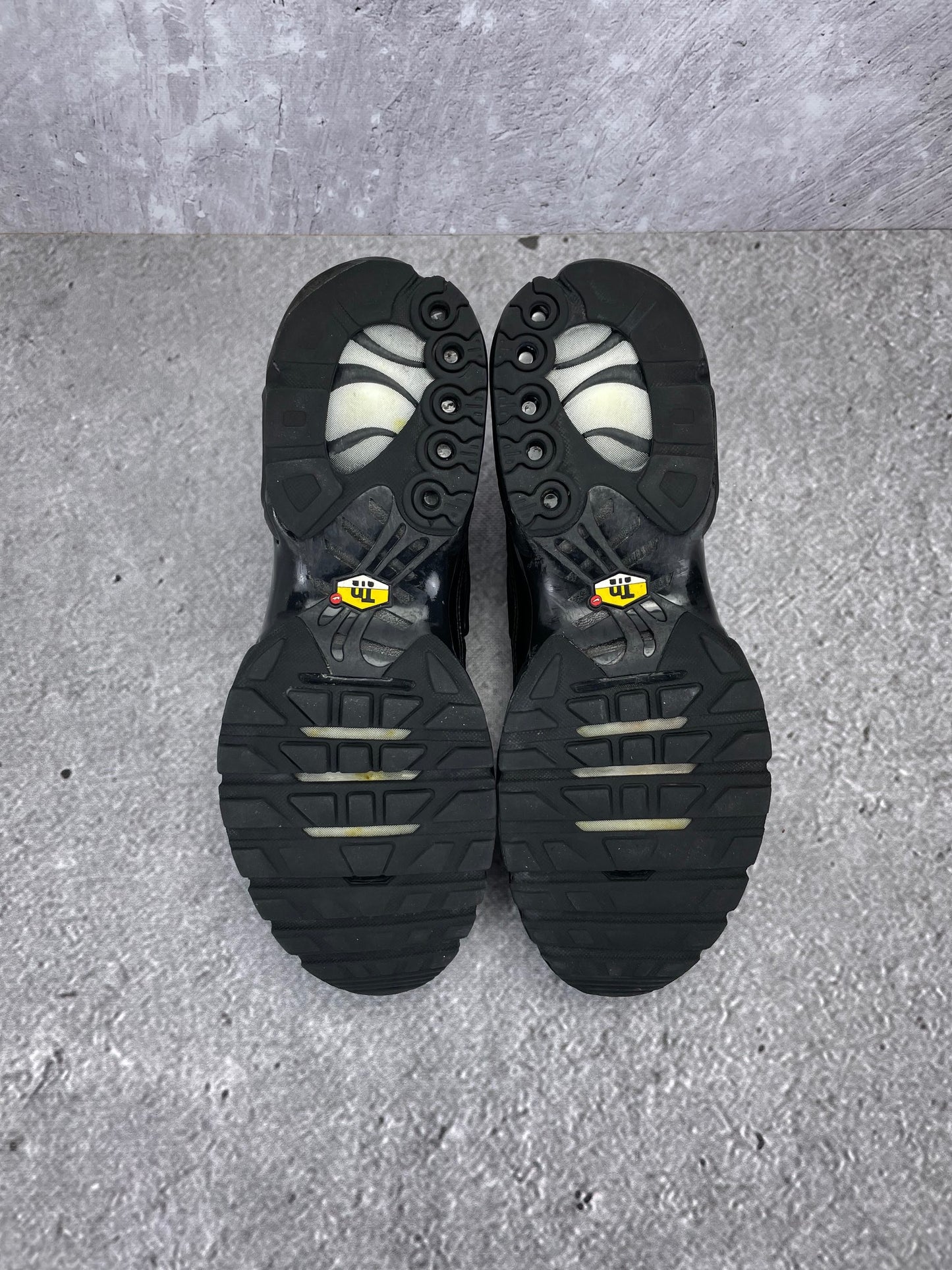 Nike Air Max Plus Triple Black - buty sportowe, podeszwa