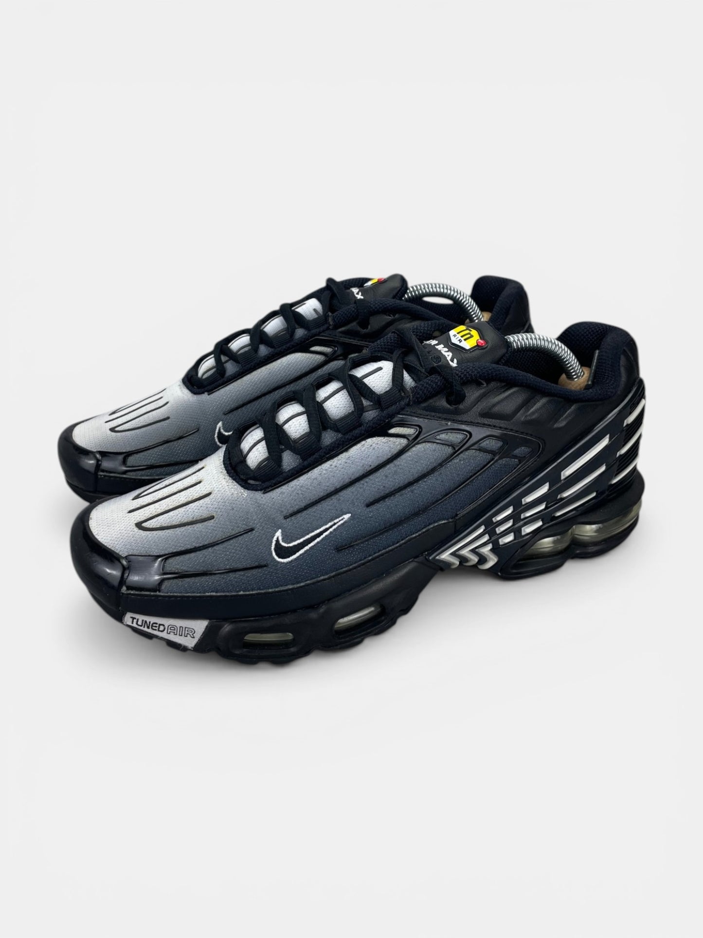 Nike Air Max Plus 3 Black White - buty sportowe, widok z boku
