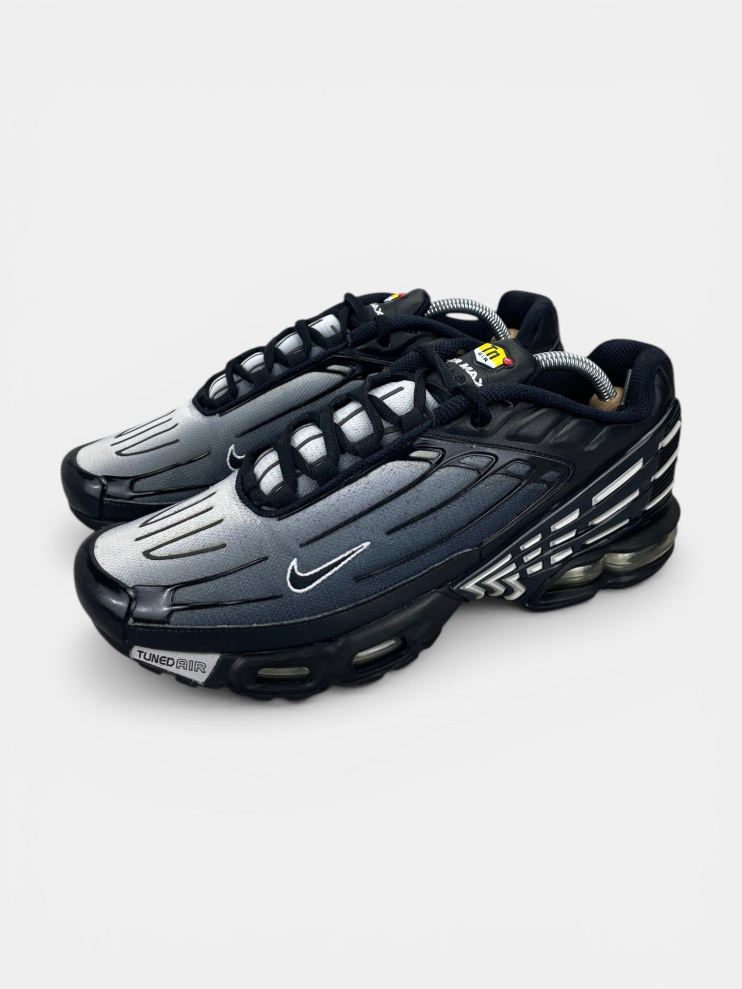 Nike Air Max Plus 3 Black White - buty sportowe, widok z boku