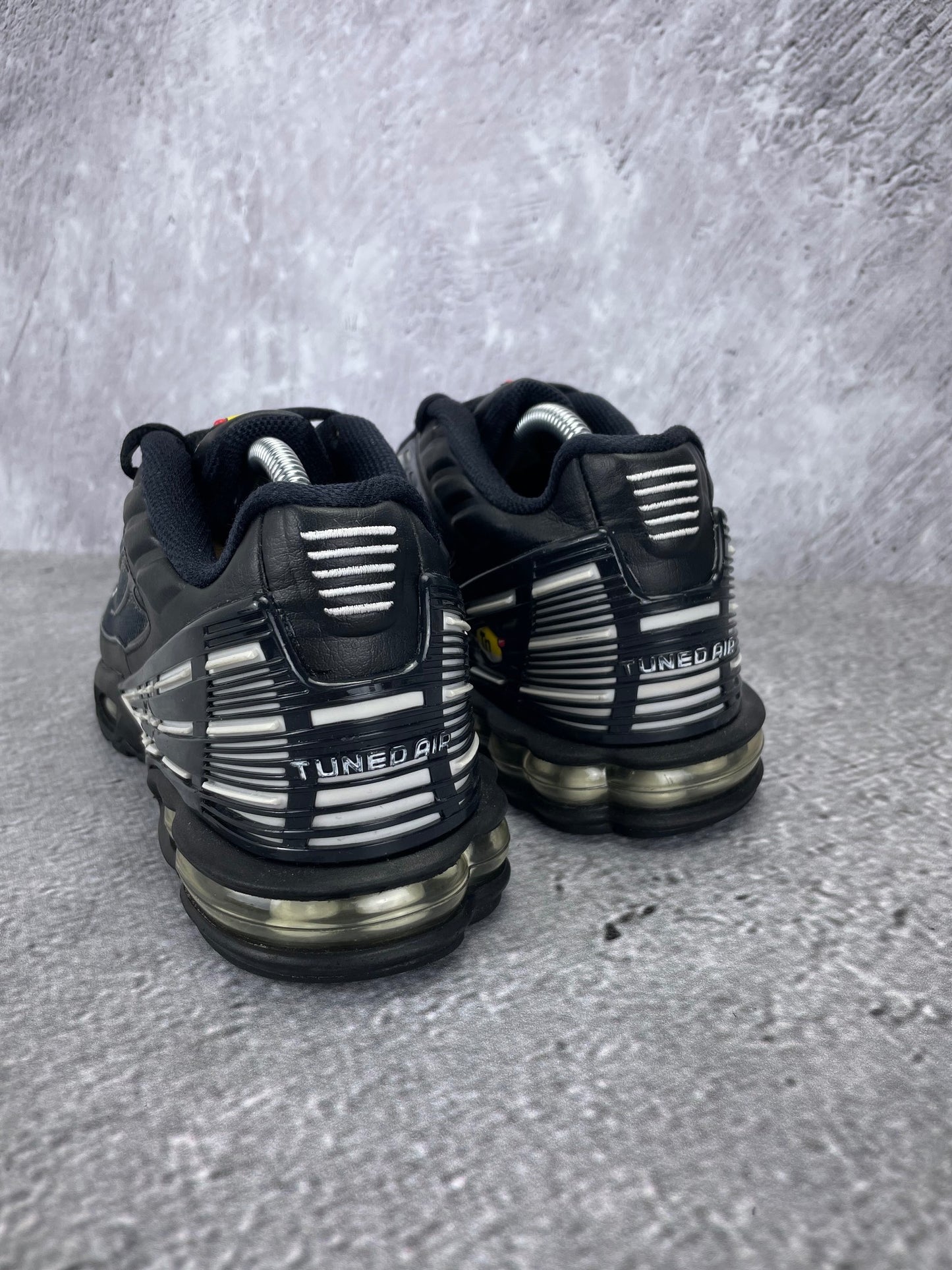 Nike Air Max Plus 3 Black White - buty sportowe, widok z tyłu