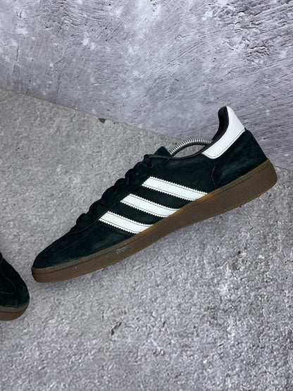 adidas Handball Spezial “Black Gum” Black Gum - buty sportowe, wewnętrzny panel prawego buta