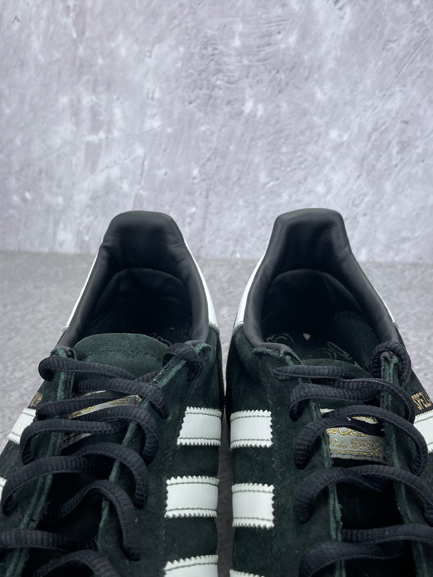 adidas Handball Spezial “Black Gum” Black Gum - buty sportowe, zapiętki butów