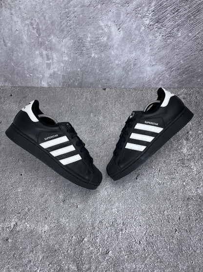 adidas Superstar II Black White - buty sportowe, widok z góry na zewnętrzną stronę butów