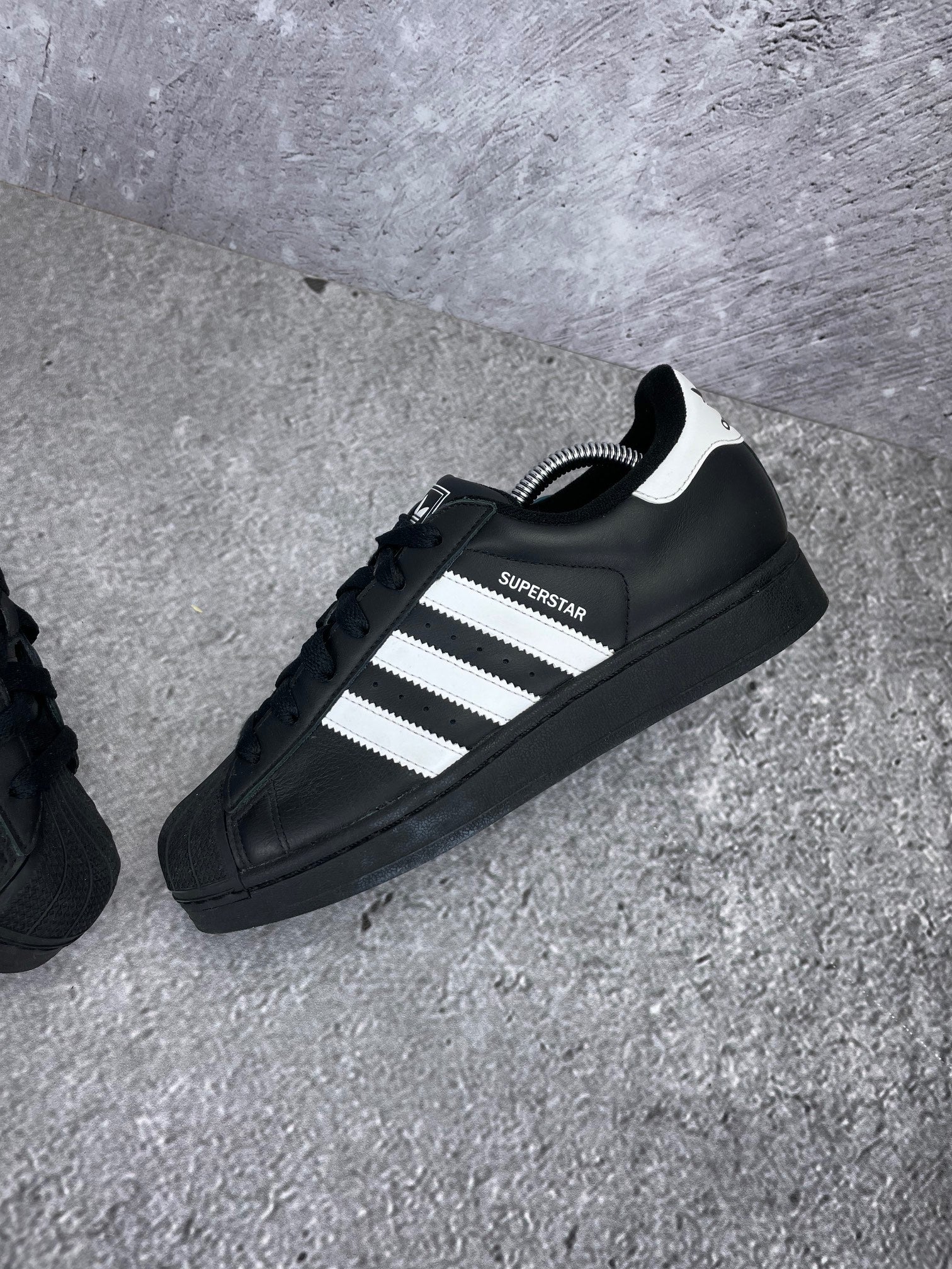adidas Superstar II Black White - buty sportowe, widok z góry na wewnętrzną stronę butów