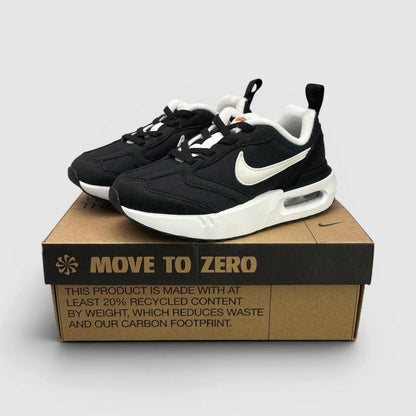 Nike Air Max Dawn — buty sportowe dziecięce w bardzo dobrym stanie rozmiar 28, para butów