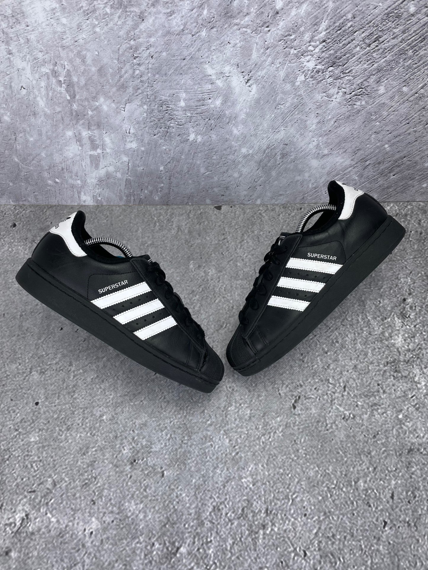 adidas Superstar II JH9977 - buty sportowe, widok z góry na zewnętrzną stronę butów