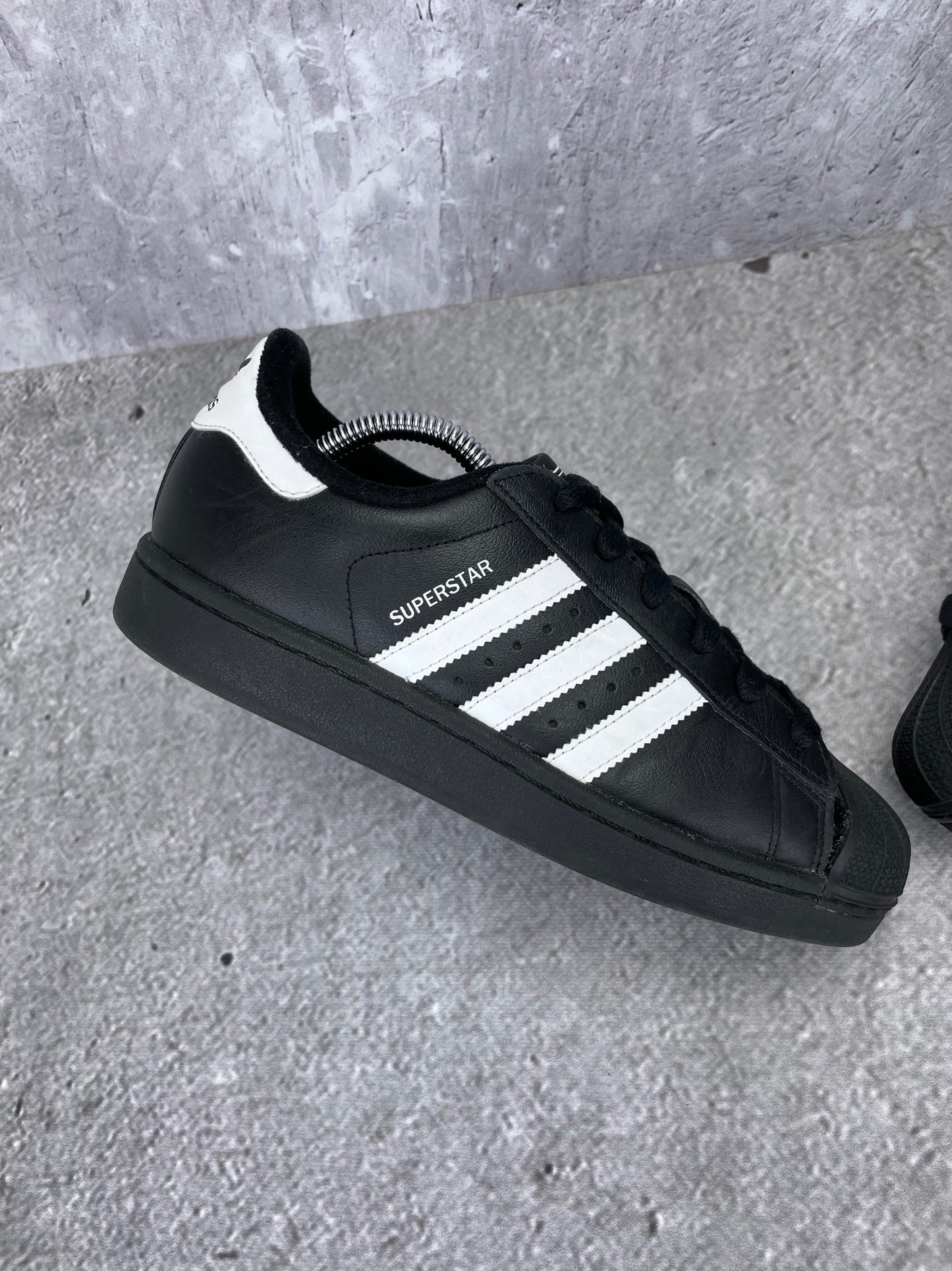 adidas Superstar II JH9977 - buty sportowe, zewnętrzny panel lewego buta
