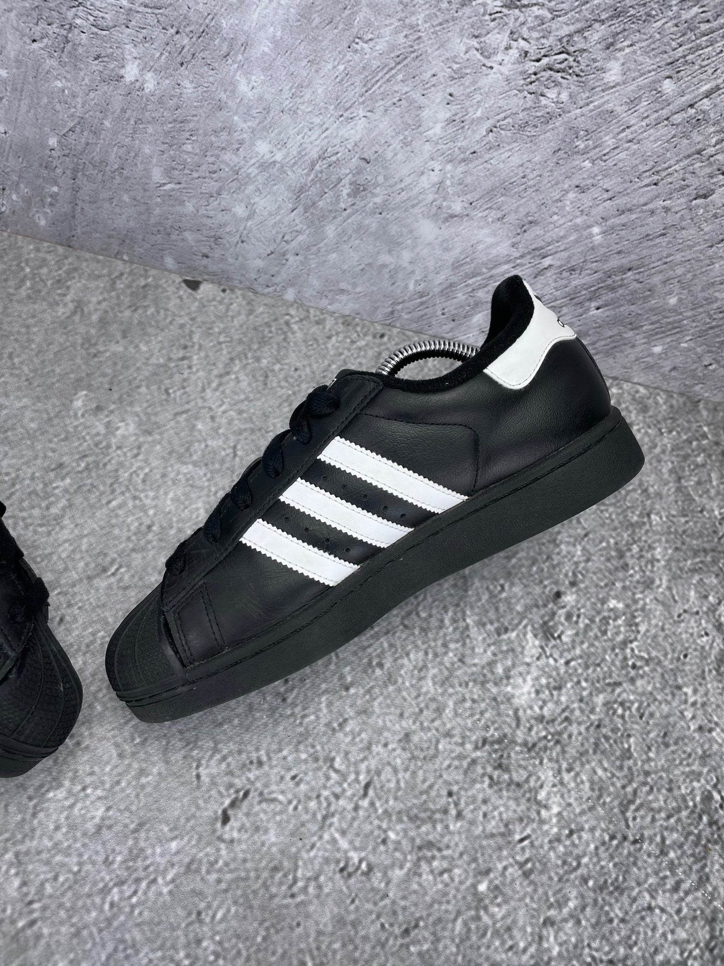 adidas Superstar II JH9977 - buty sportowe, wewnętrzny panel prawego buta