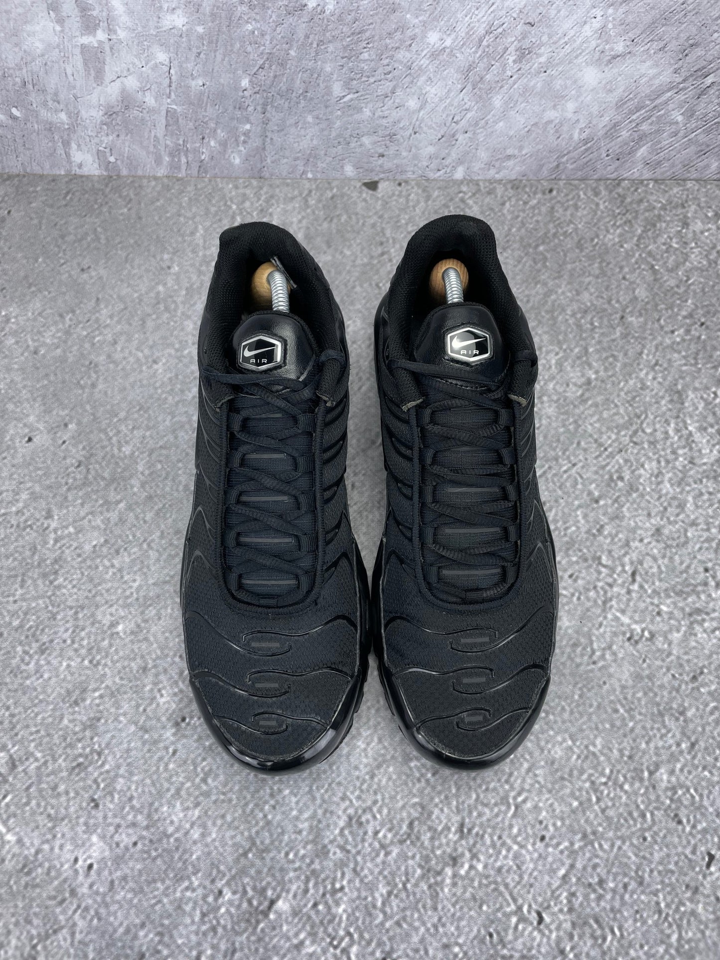 Nike Air Max Plus Triple Black - buty sportowe, widok z góry