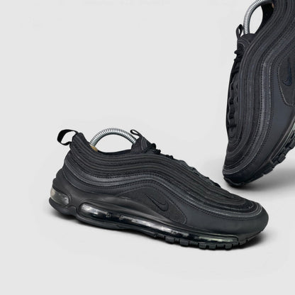 Nike Air Max 97 — buty sportowe męskie w bardzo dobrym stanie rozmiar 42.5, boczny profil, lewa strona