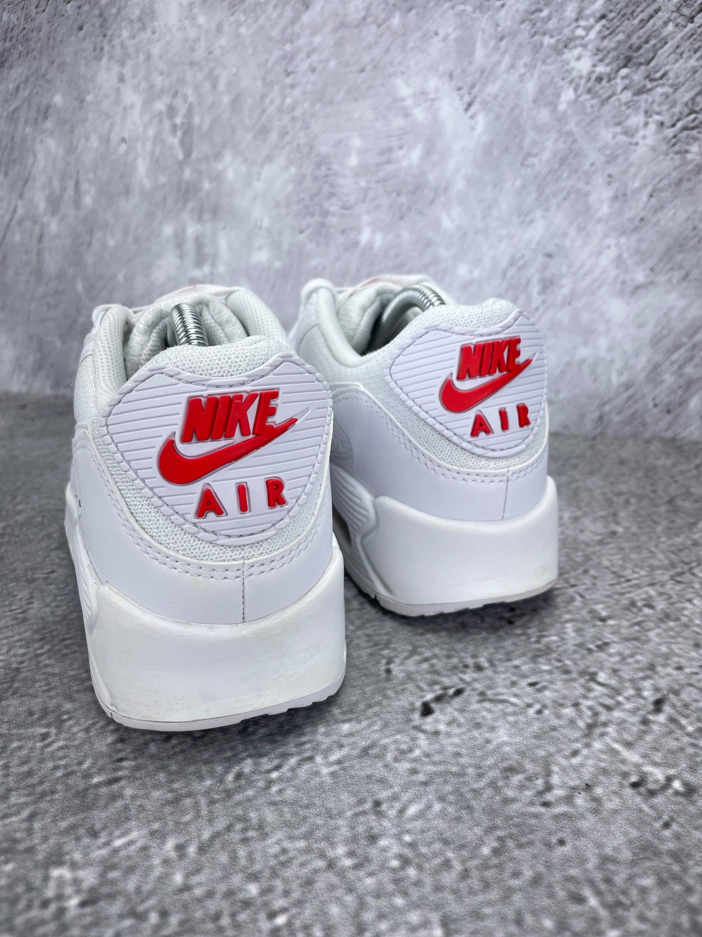 Nike Air Max 90 White Light Crimson - buty sportowe, widok z tyłu