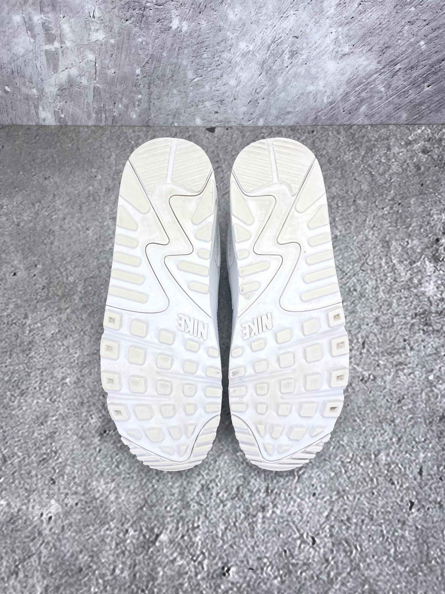 Nike Air Max 90 White Light Crimson - buty sportowe, podeszwa