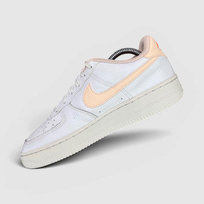 Nike Air Force 1 Low — buty sportowe damskie w bardzo dobrym stanie rozmiar 38, boczny profil, prawa strona