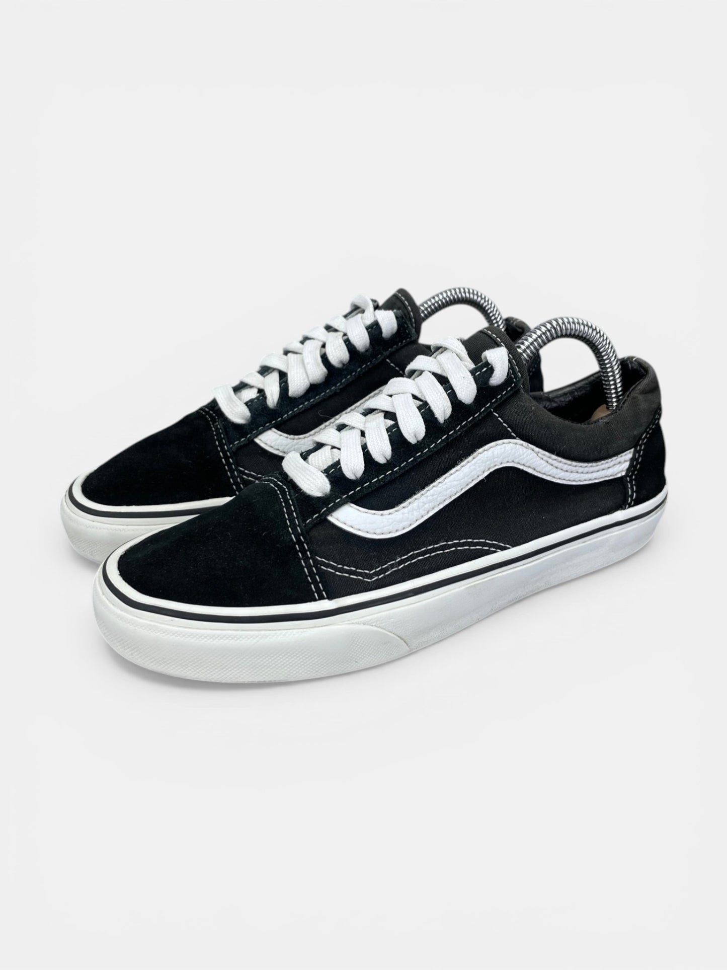 Vans Old Skool Black White - buty sportowe, widok z boku