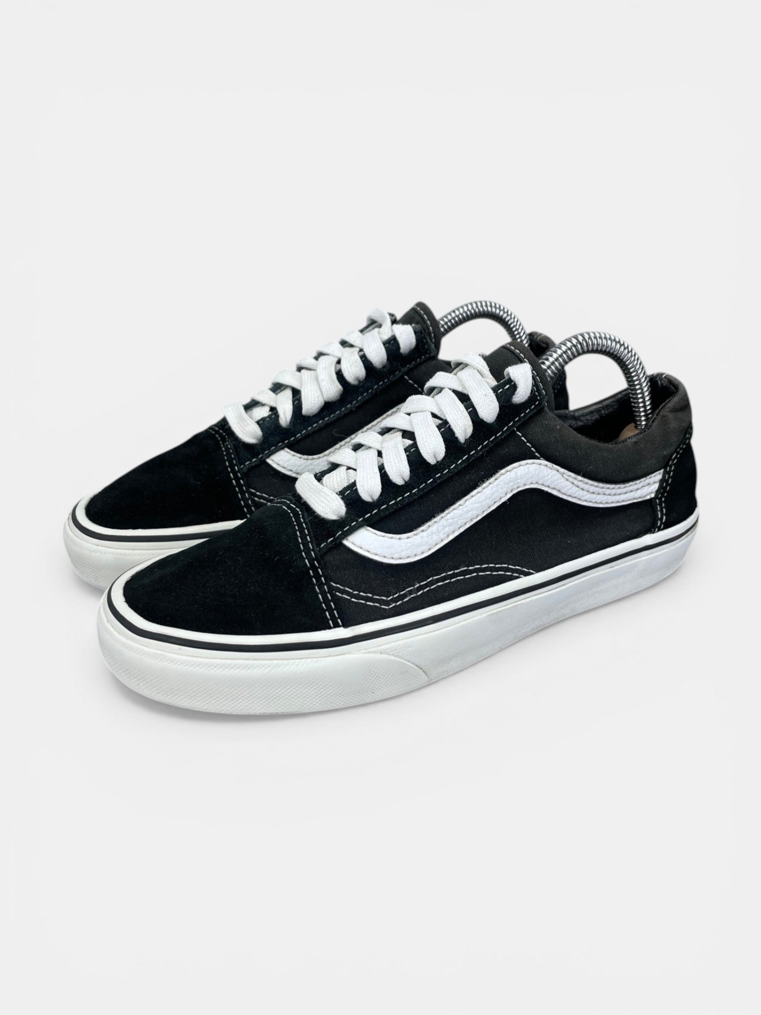 Vans Old Skool Black White - buty sportowe, widok z boku
