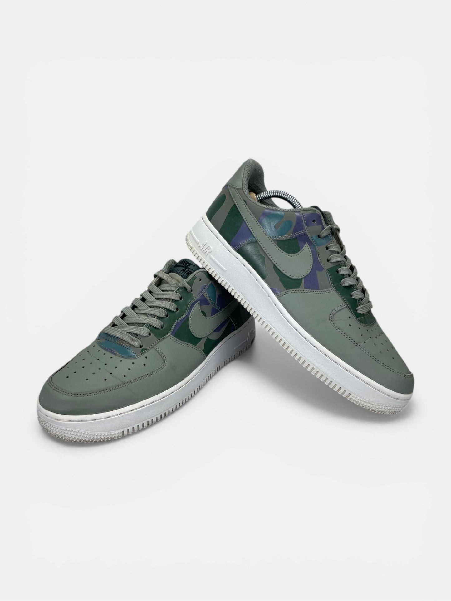 Nike Air Force 1 '07 LV8 Country Camo - buty sportowe, boczny profil