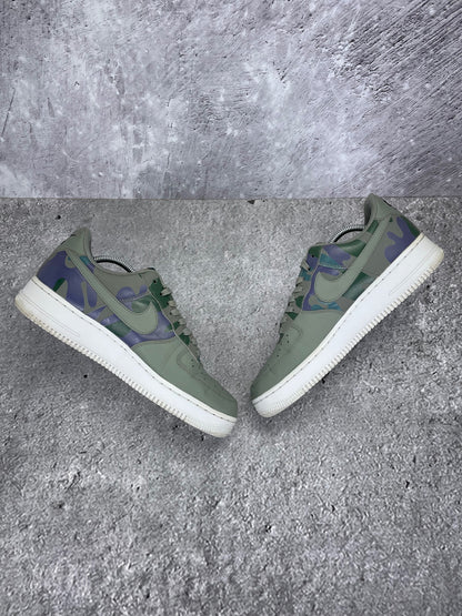 Nike Air Force 1 '07 LV8 Country Camo - buty sportowe, zewnętrzny panel prawego buta