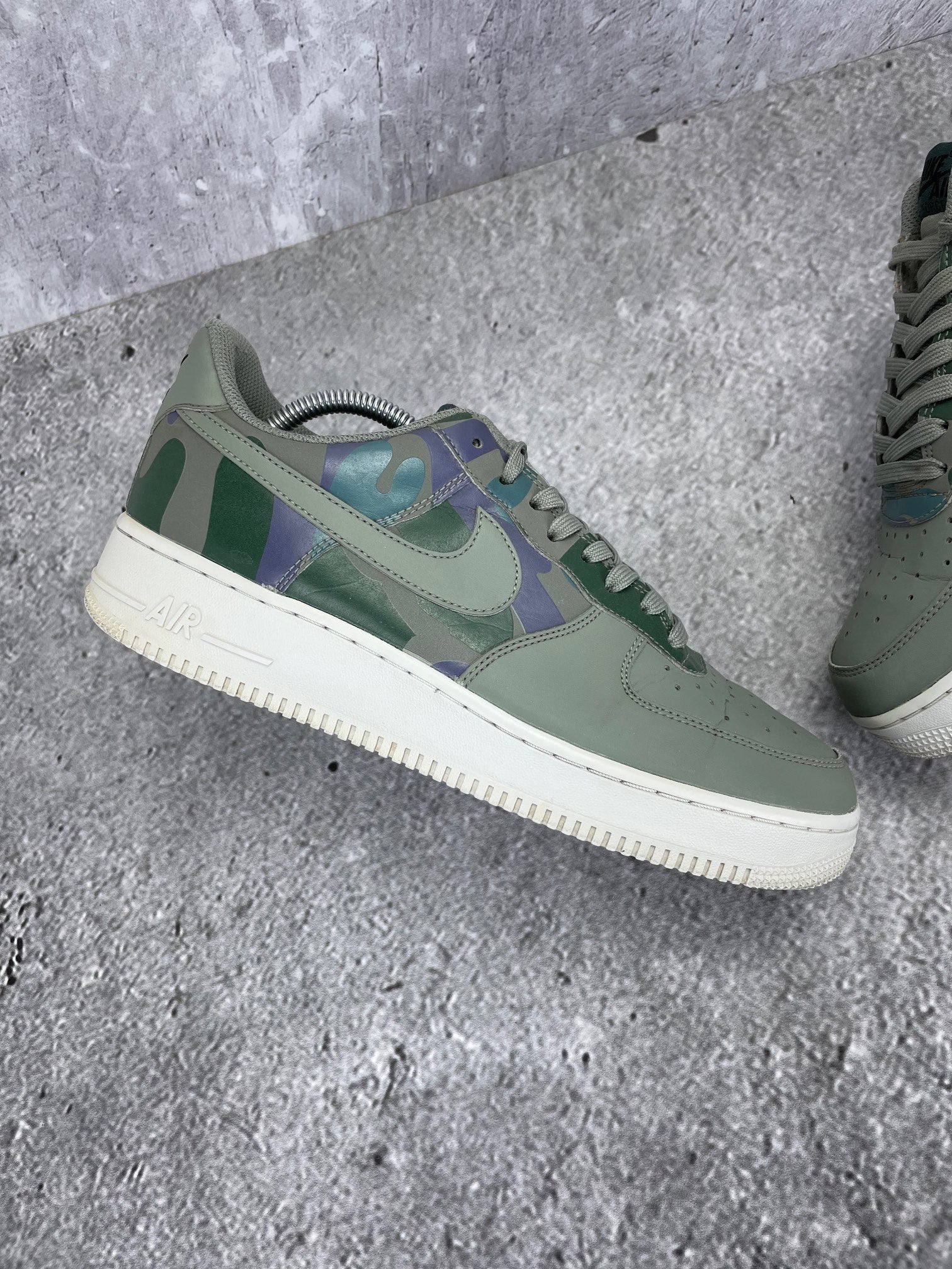Nike Air Force 1 '07 LV8 Country Camo - buty sportowe, zewnętrzny panel lewego buta