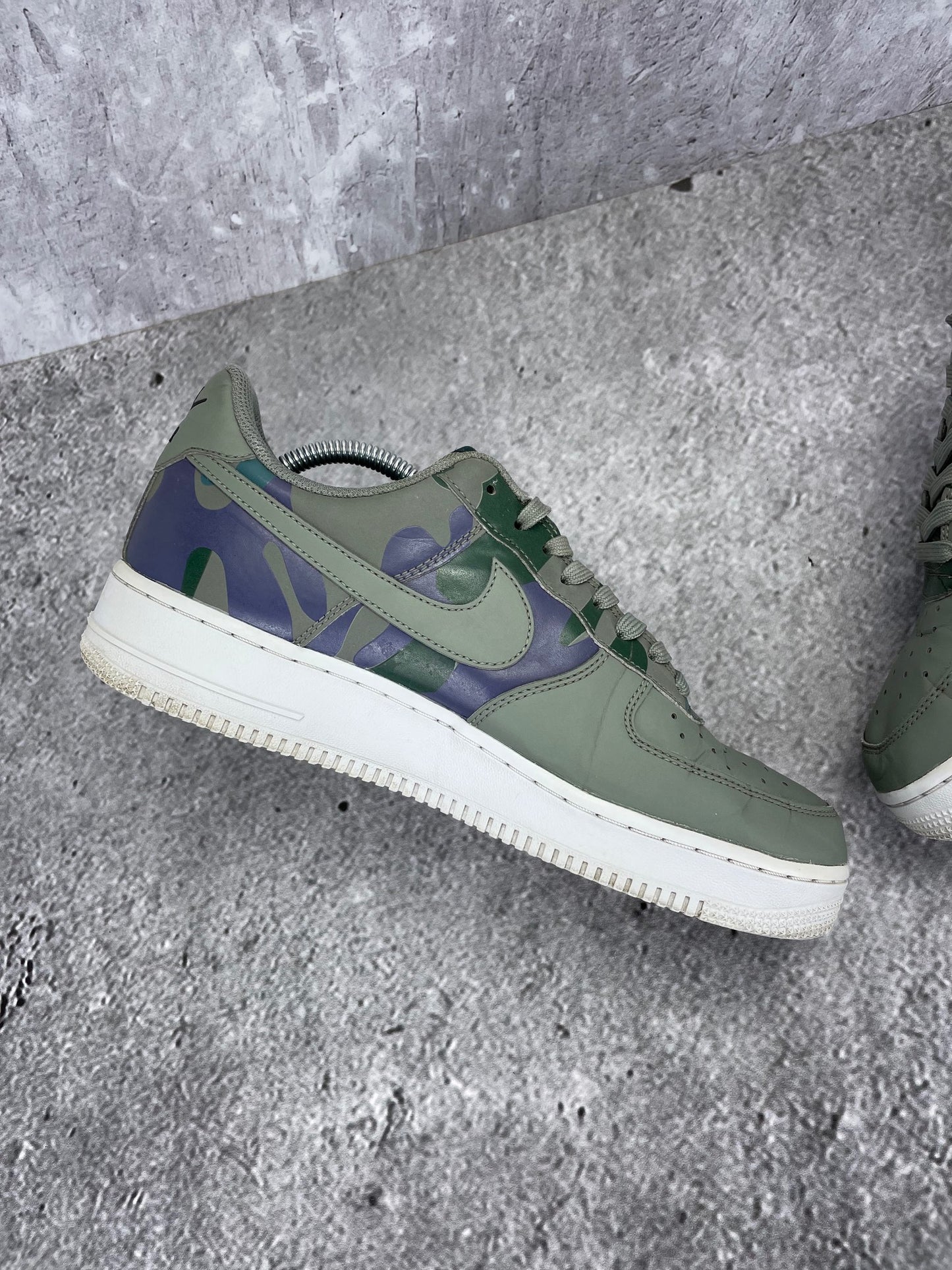 Nike Air Force 1 '07 LV8 Country Camo - buty sportowe, wewnętrzny panel lewego buta