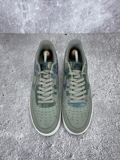 Nike Air Force 1 '07 LV8 Country Camo - buty sportowe, widok z góry