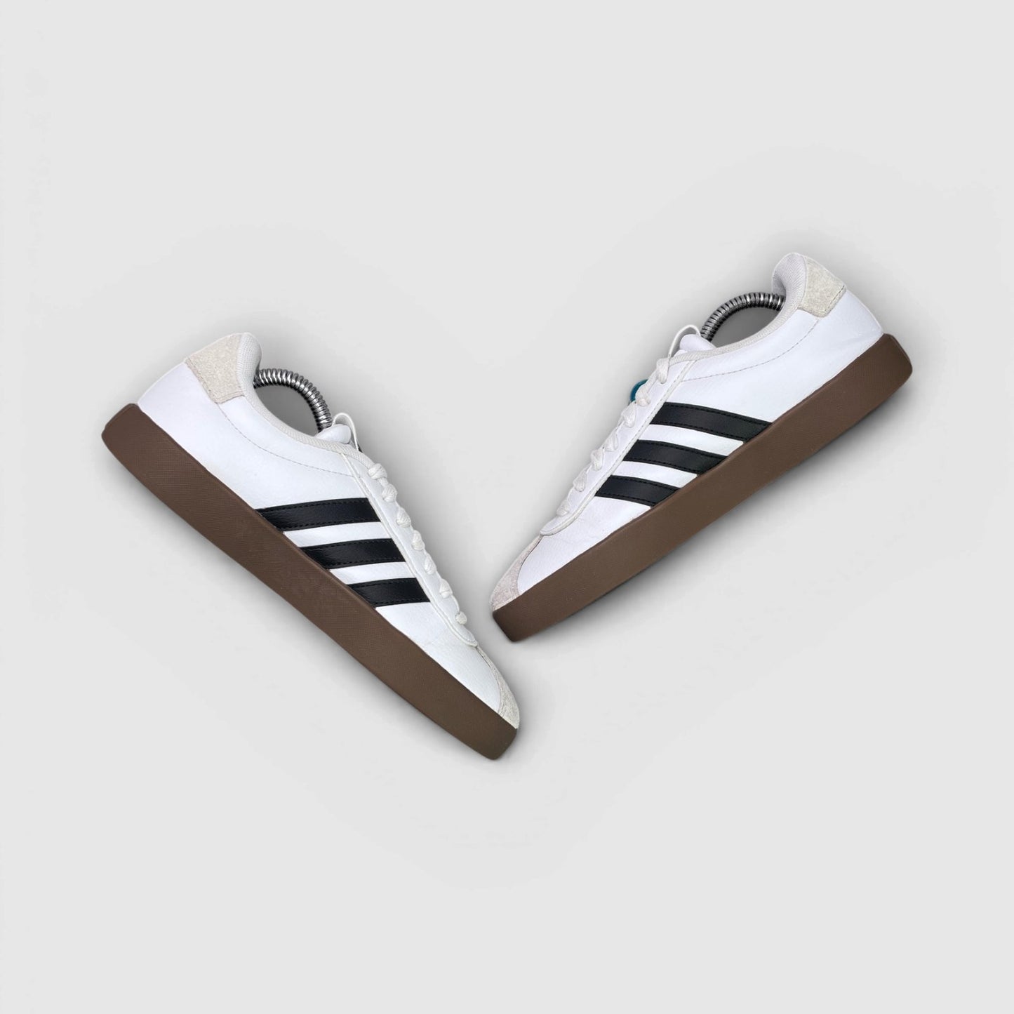 Adidas VL Court 3.0 — buty sportowe damskie w bardzo dobrym stanie rozmiar 38, para butów