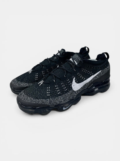 Nike Air VaporMax 2023 Flyknit Oreo - buty sportowe, widok z boku