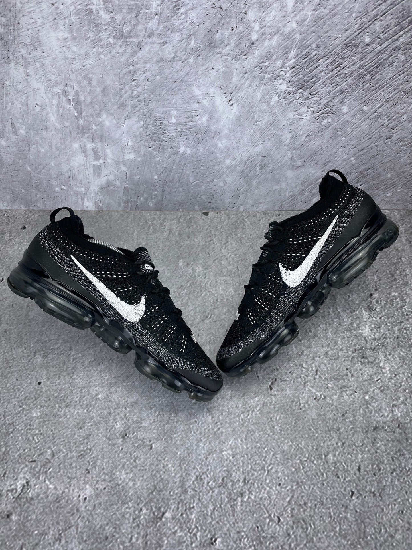 Nike Air VaporMax 2023 Flyknit Oreo - buty sportowe, zewnętrzny panel prawego buta