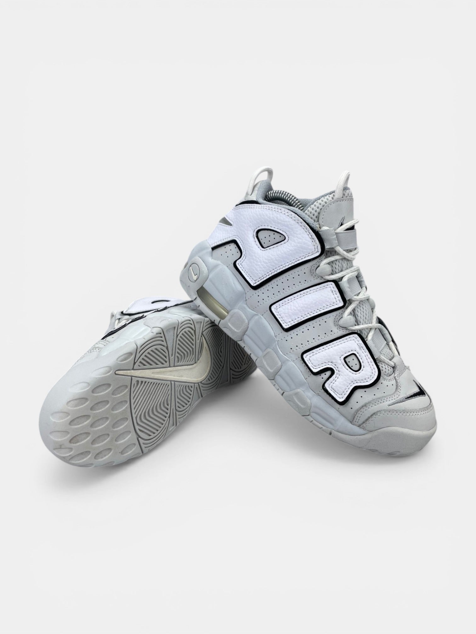Nike Air More Uptempo Mid Photon Dust - buty sportowe, boczny profil