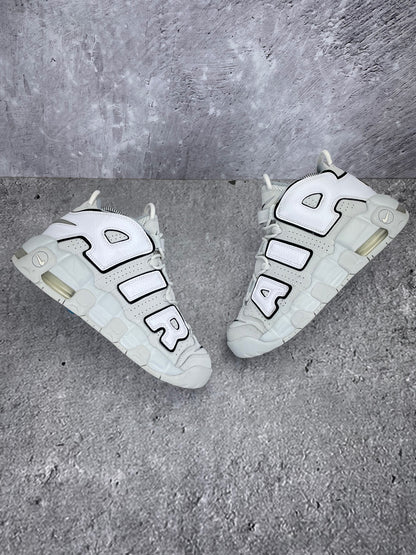 Nike Air More Uptempo Mid Photon Dust - buty sportowe, widok z góry na zewnętrzną stronę butów