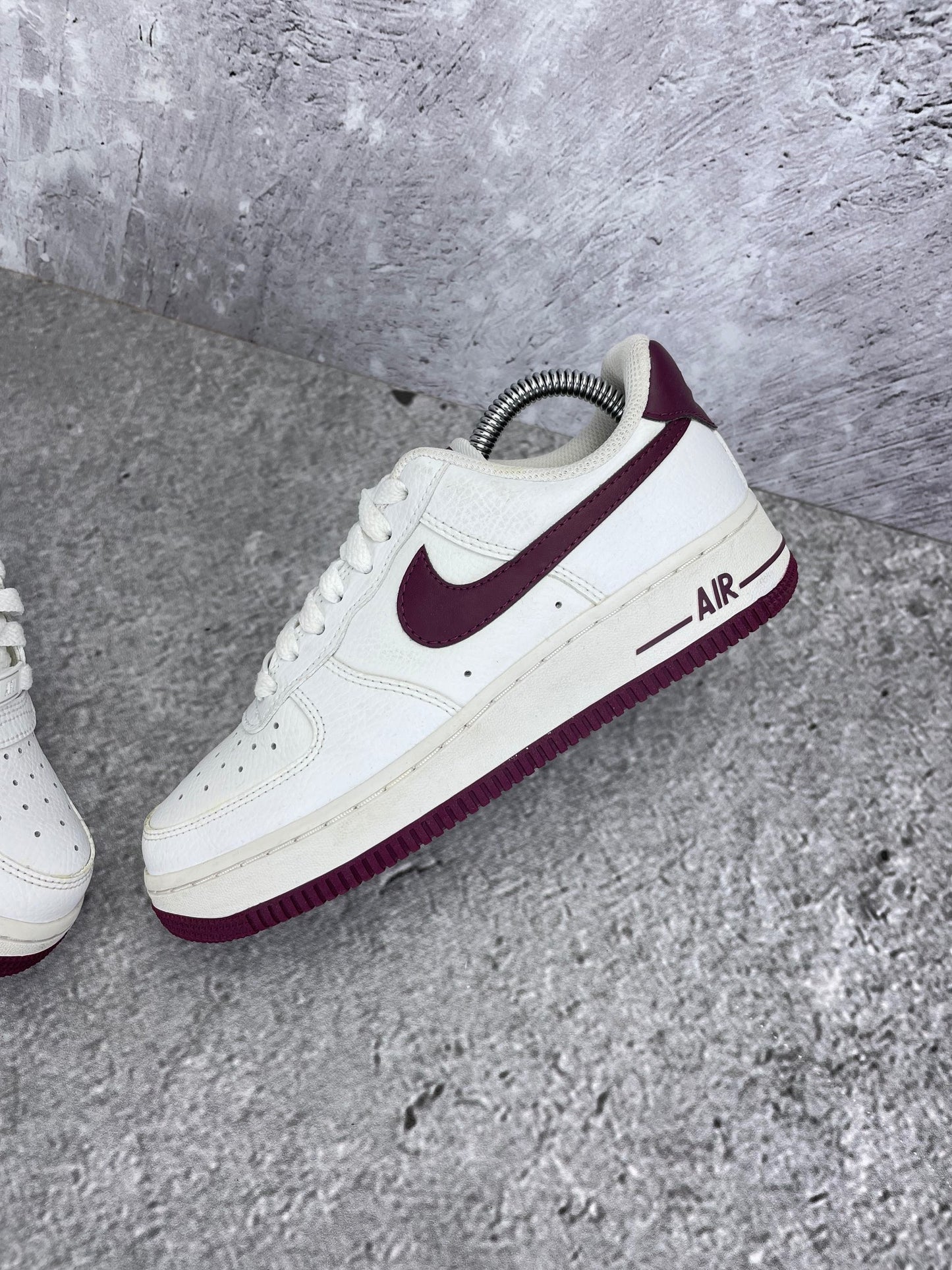 Nike Air Force 1 '07 Bordeaux - buty sportowe, widok z góry na wewnętrzną stronę butów