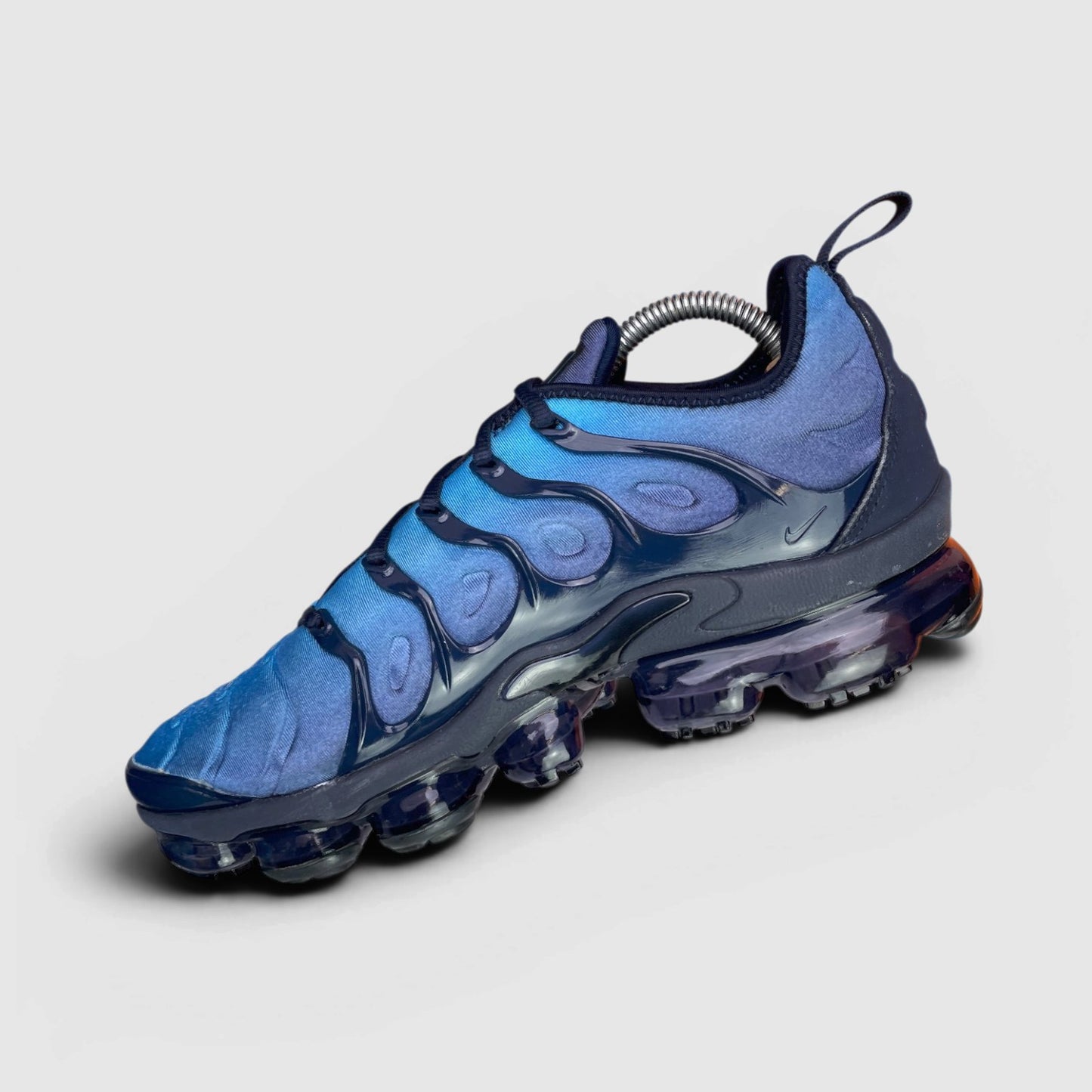 Nike Air Vapormax Plus Photo Blue — buty sportowe męskie w bardzo dobrym stanie rozmiar 42, boczny profil, prawa strona